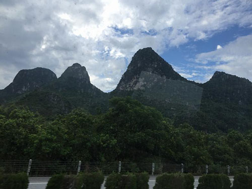 岳阳凯达科技开发有限责任公司,油加氢催化剂载体销售,干胶粉生产,吸附剂销售